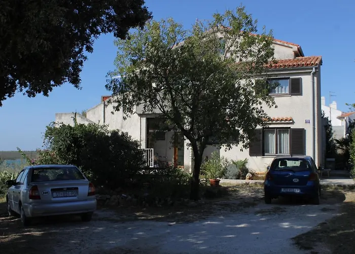 Apartments By The Sea Medulin - 2255